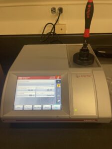 Refractometer